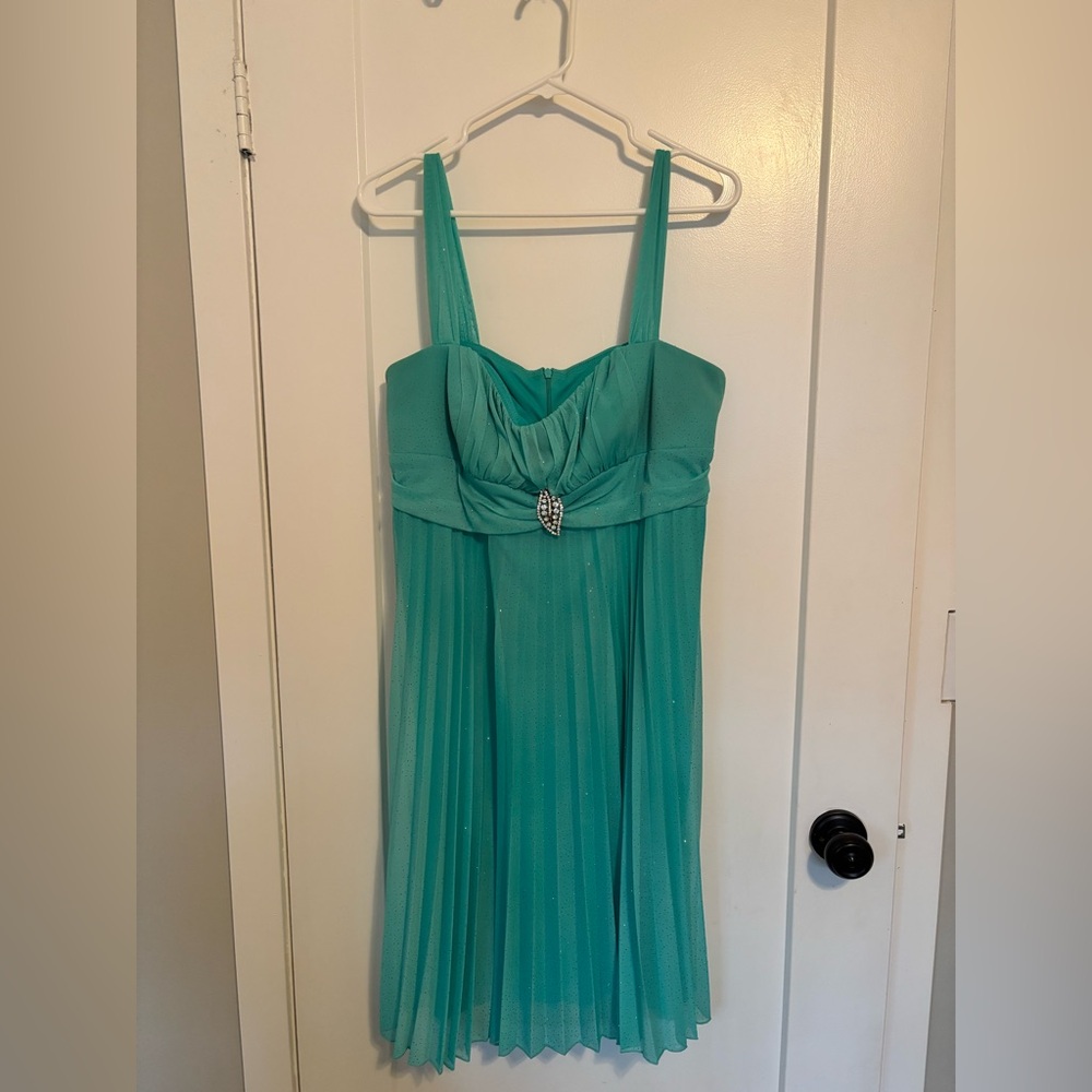 Elegant Teal Pleated Dress